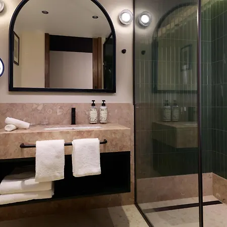 Duo Lisbon, Curio Collection By Hilton Hotel Lissabon