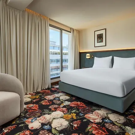 Duo Lisbon, Curio Collection By Hilton Otel