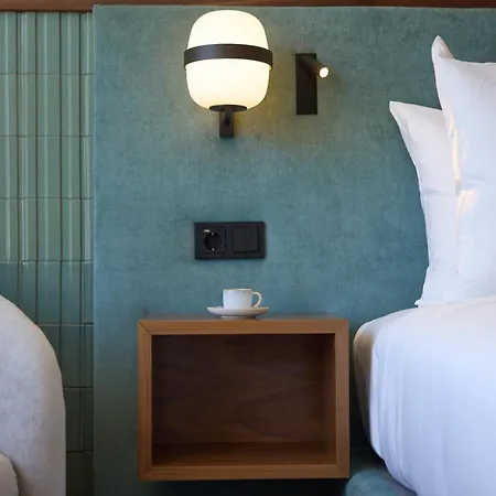 Duo Lisbon, Curio Collection By Hilton Lisboa