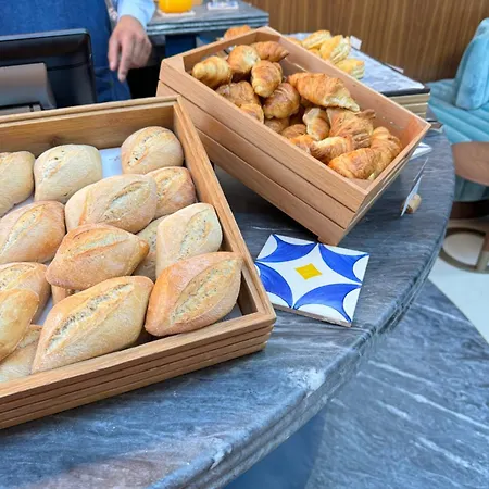 Duo Lisbon, Curio Collection By Hilton Otel Lisboa