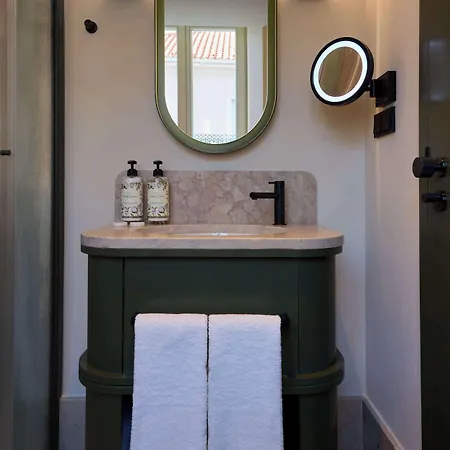 Duo Lisbon, Curio Collection By Hilton Hotel