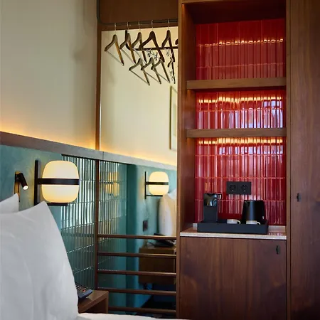 Duo Lisbon, Curio Collection By Hilton Готель Лісабон