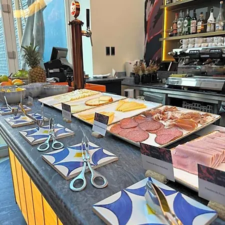 酒店 Duo Lisbon, Curio Collection By Hilton