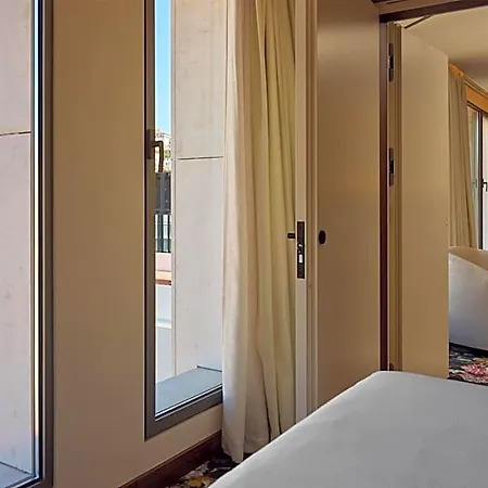 Hotel Duo Lisbon, Curio Collection By Hilton Lisboa