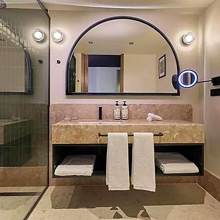 Duo Lisbon, Curio Collection By Hilton 4* Lisboa