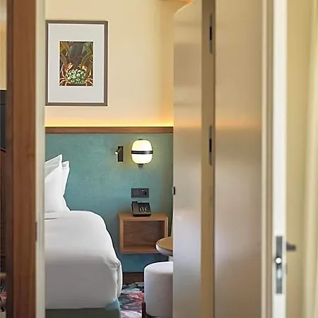 Duo Lisbon, Curio Collection By Hilton Lisboa