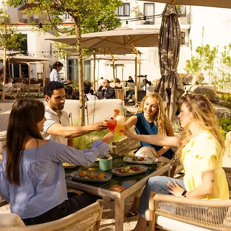 Готель Duo Lisbon, Curio Collection By Hilton 4*