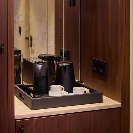 Отель Duo Lisbon, Curio Collection By Hilton Лиссабон