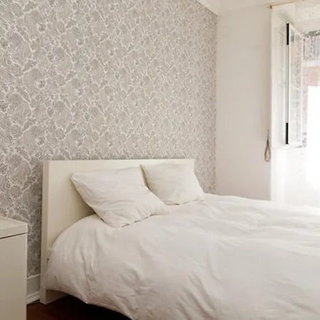 Duo Lisbon, Curio Collection By Hilton Готель