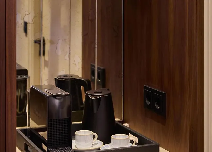 Duo Lisbon, Curio Collection By Hilton Hotel 4*