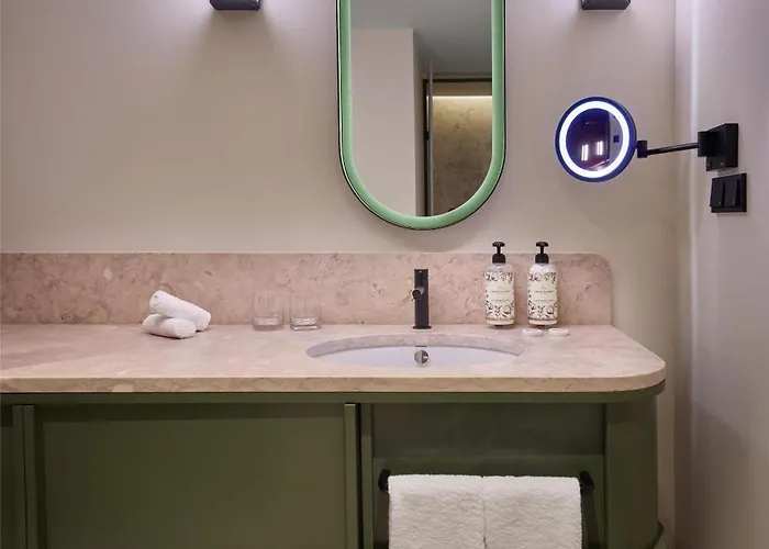 Hotel Duo Lisbon, Curio Collection By Hilton Lisboa