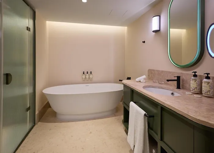 Duo Lisbon, Curio Collection By Hilton Hotel