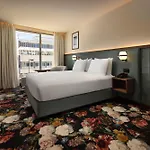 Hotel Duo Lisbon, Curio Collection By Hilton