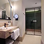 Duo Lisbon, Curio Collection By Hilton Lissabon