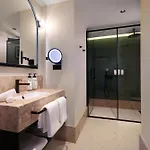 Duo Lisbon, Curio Collection By Hilton 4* Lissabon