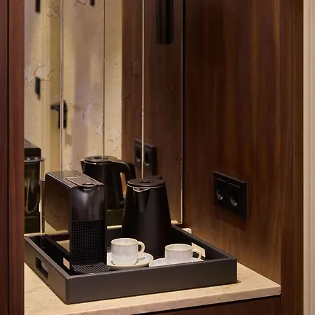 Duo Lisbon, Curio Collection By Hilton 4* リスボン